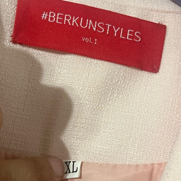 Blazer - Picture 2 of 10